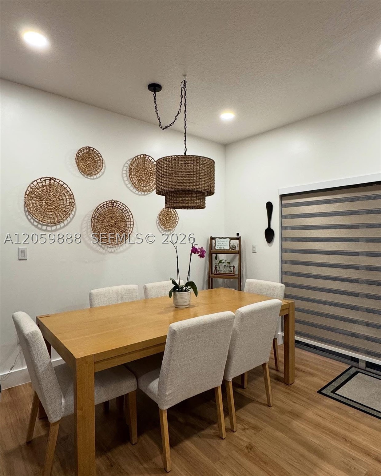 TWIN LAKE SHORES CENTRAL - Residential