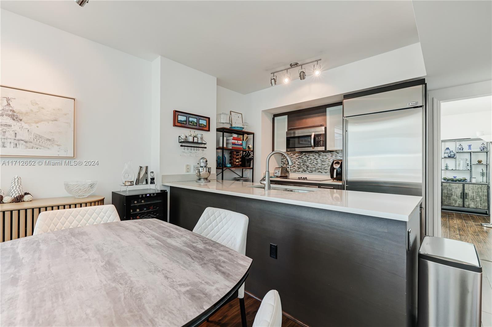 500 BRICKELL WEST CONDO - Residential