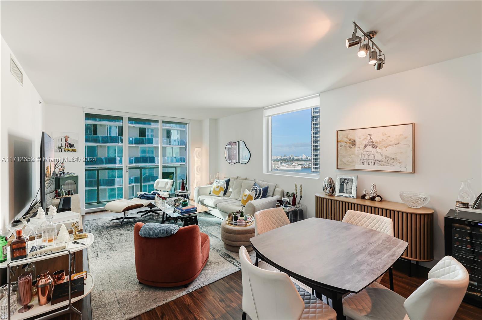 500 BRICKELL WEST CONDO - Residential