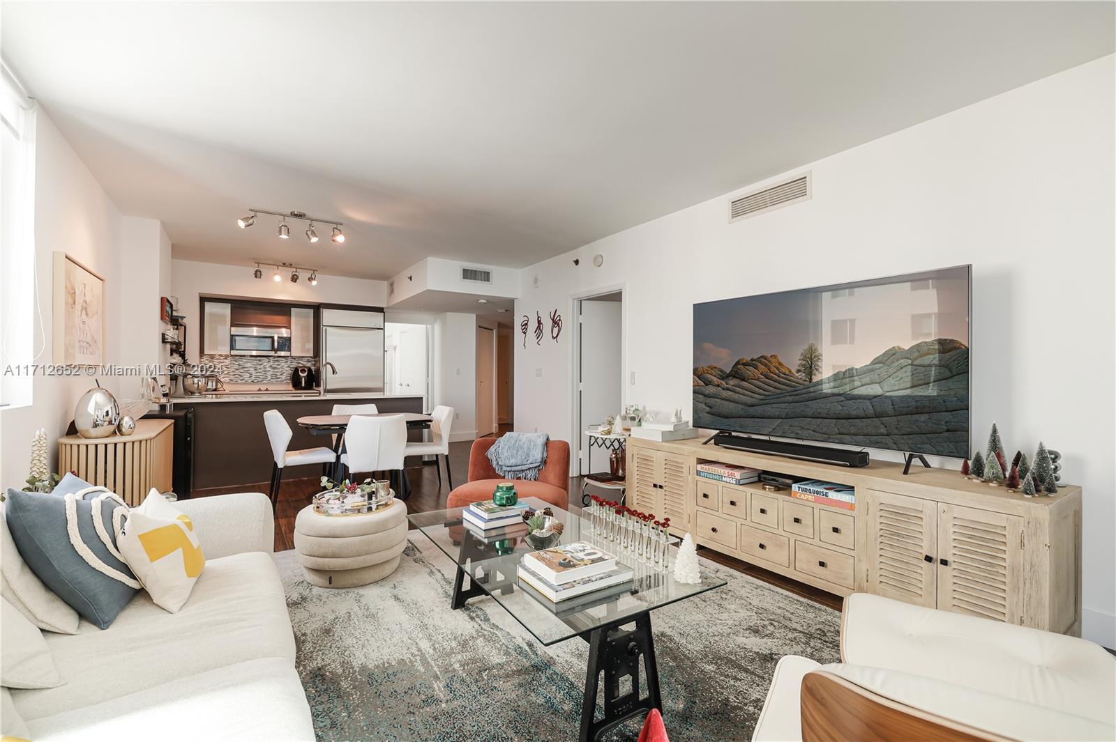 500 BRICKELL WEST CONDO - Residential