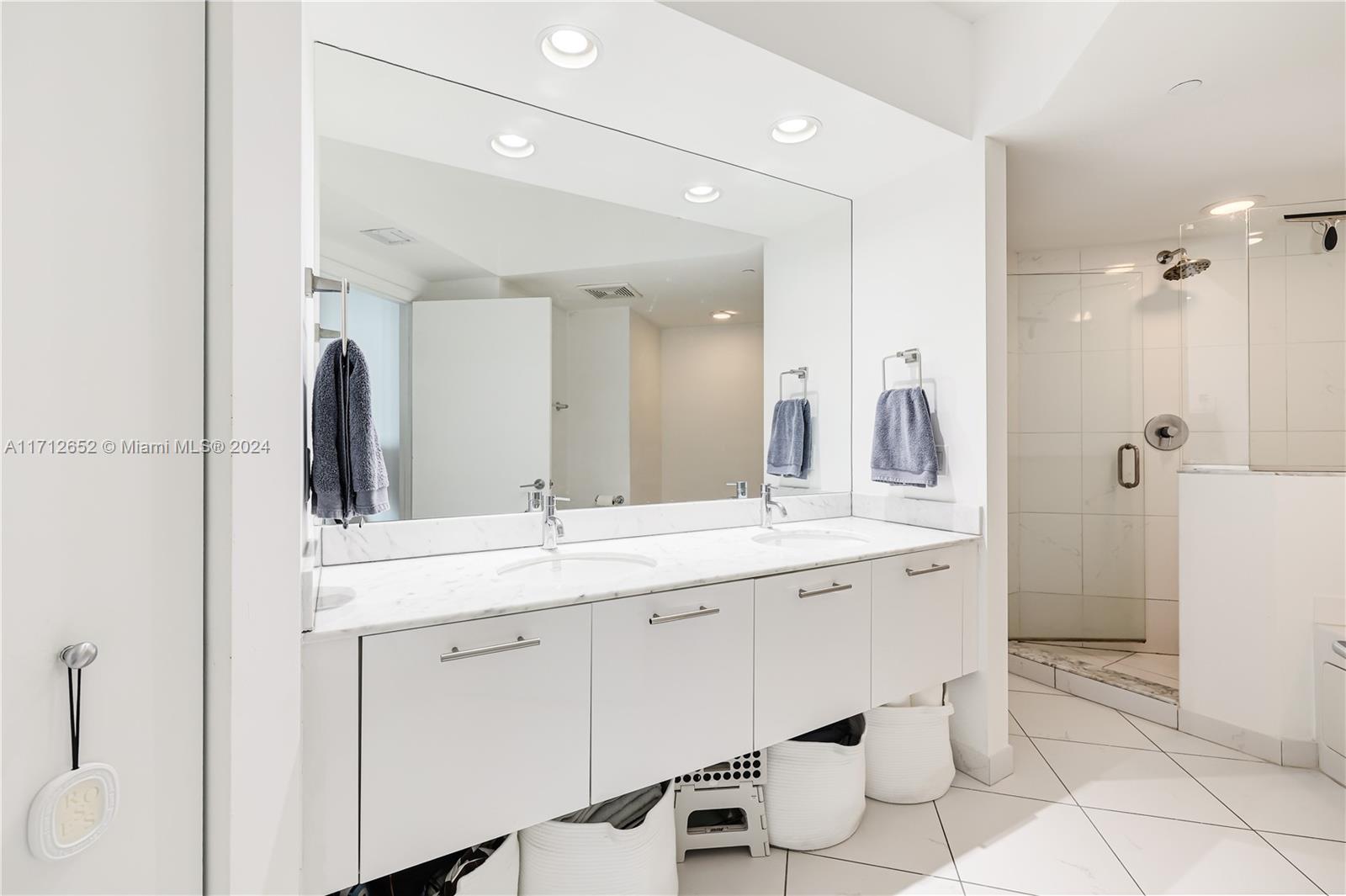 500 BRICKELL WEST CONDO - Residential
