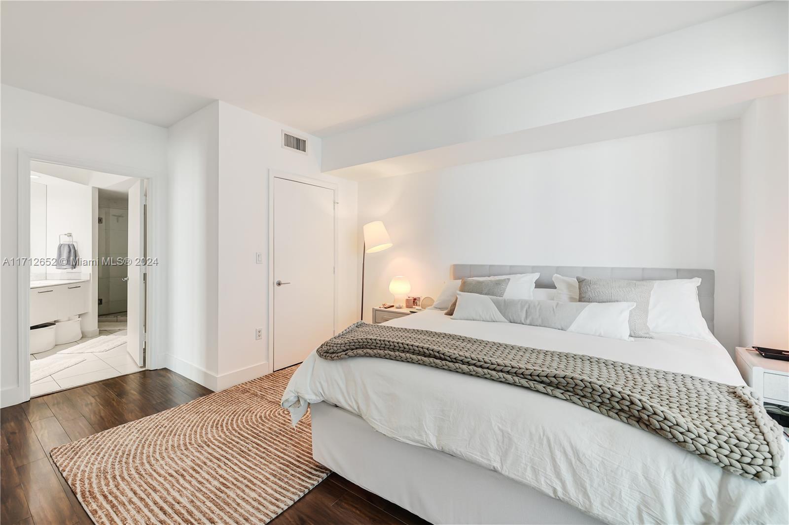 500 BRICKELL WEST CONDO - Residential