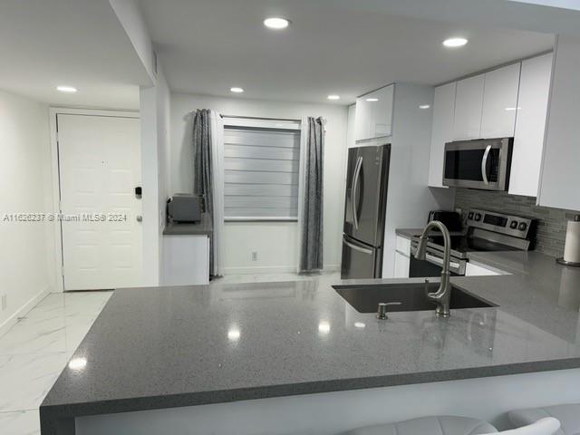 HAWTHORNE AT CENTURY VILL - Residential Lease