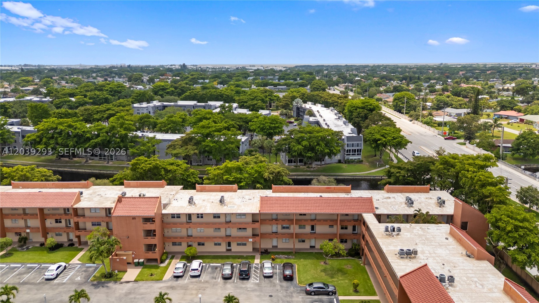 GREENS CONDO APTS PHASE I - Residential