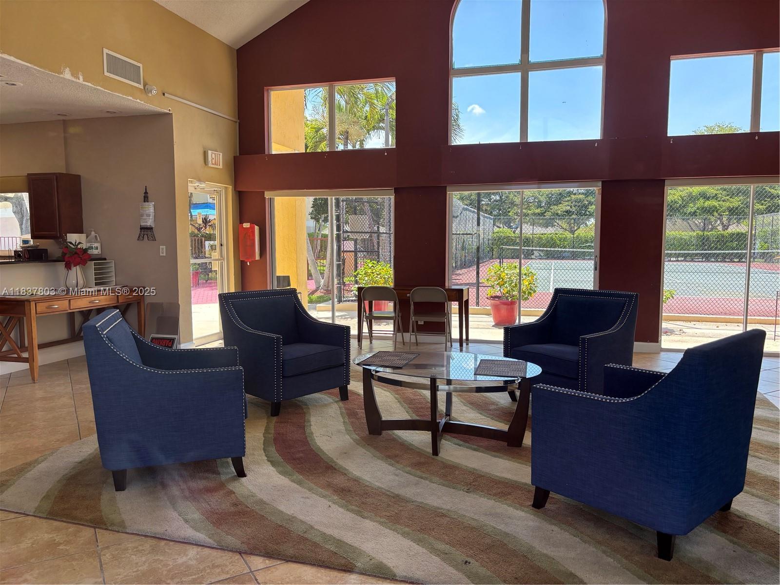 SOUTH PALM PLACE CONDO - Residential