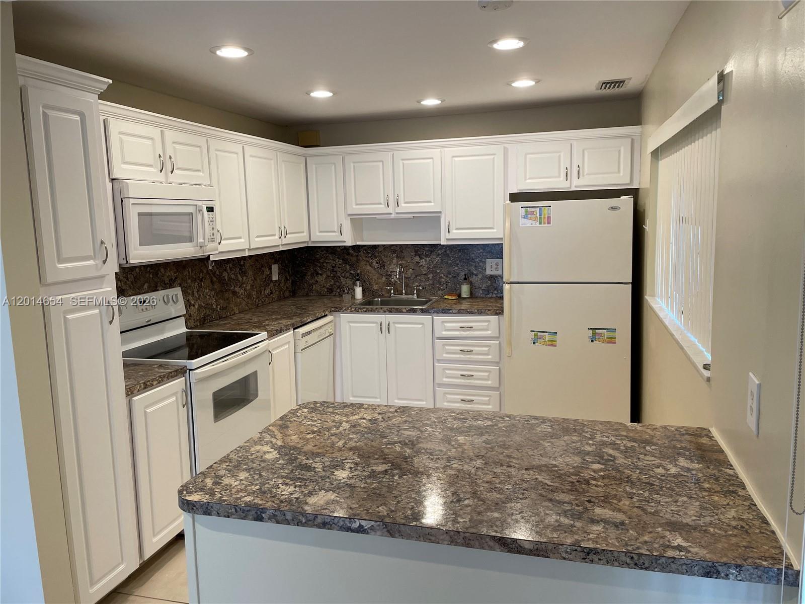 LAUDERDALE WEST CONDO NO - Residential