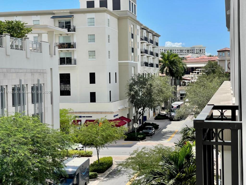 Modern apartment with one bedroom with its own bath and built-in closet in a new building in Coral Gables! Beautiful kitchen with white quartz countertops, stainless steel appliances, full size washer & dryer. Laminated Wood floors, No carpet. Great city. Assigned parking space. Live in a Building with luxury Resort-Style amenities: Fully equipped Fitness Center, Pool deck with outdoor barbecue area, Valet Parking, Electric-Car-Charging Stations, Party room with great size kitchen, Business Centerand multimedia screen for presentations and conference calls. Excellent location, across from Merrick Park Shops, 5 min to Miracle Miles Shops, University of Miami, Biltmore Hotel & Golf, Vizcaya Museum & Gardens, Coral Gables Museum.