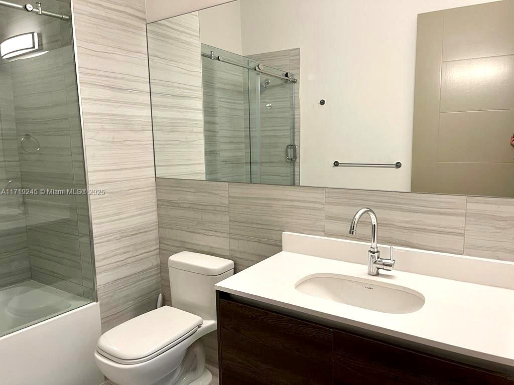 MERRICK MANOR CONDO - Residential Lease