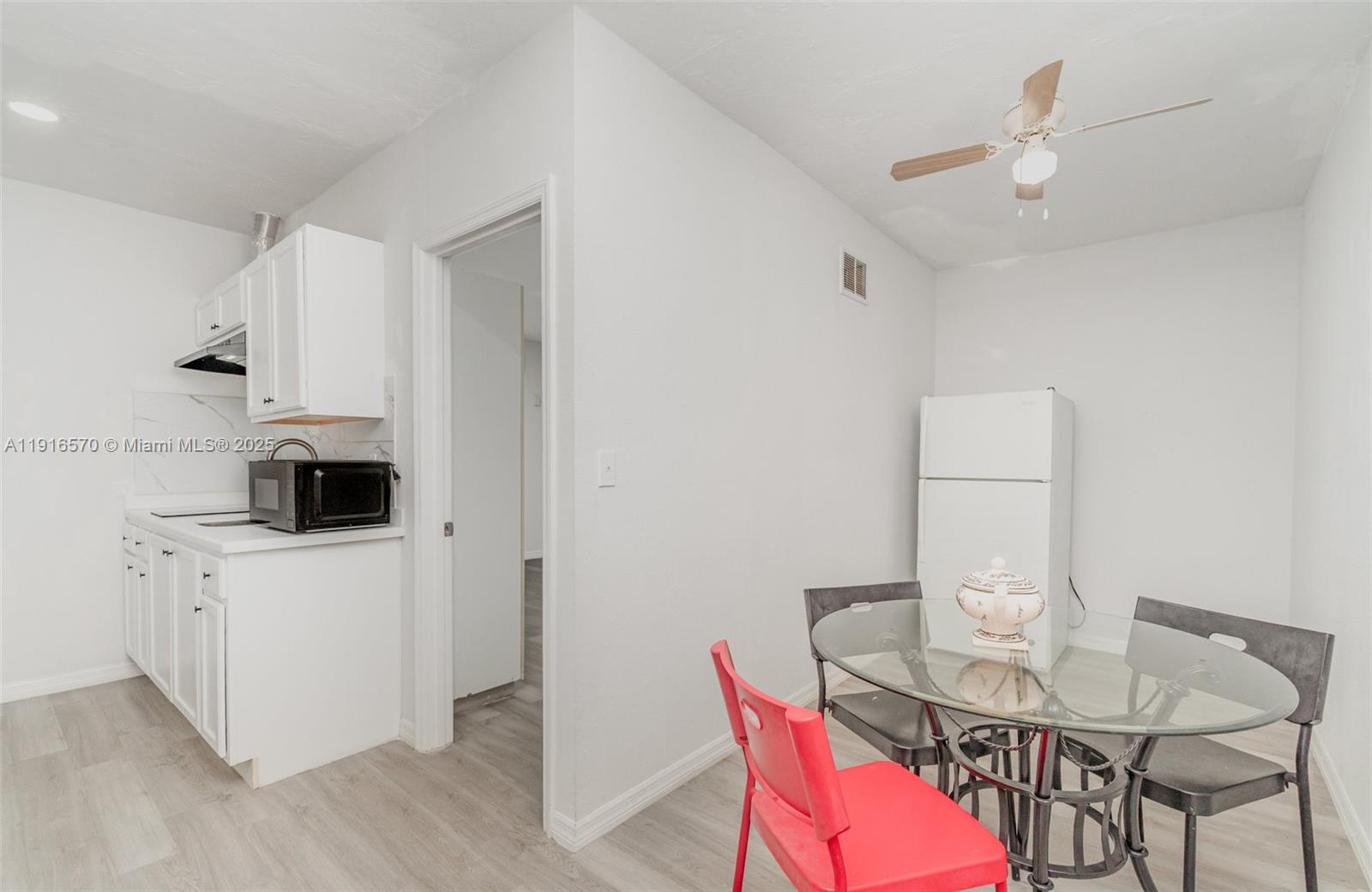 WARM MINERAL SPRINGS - Residential