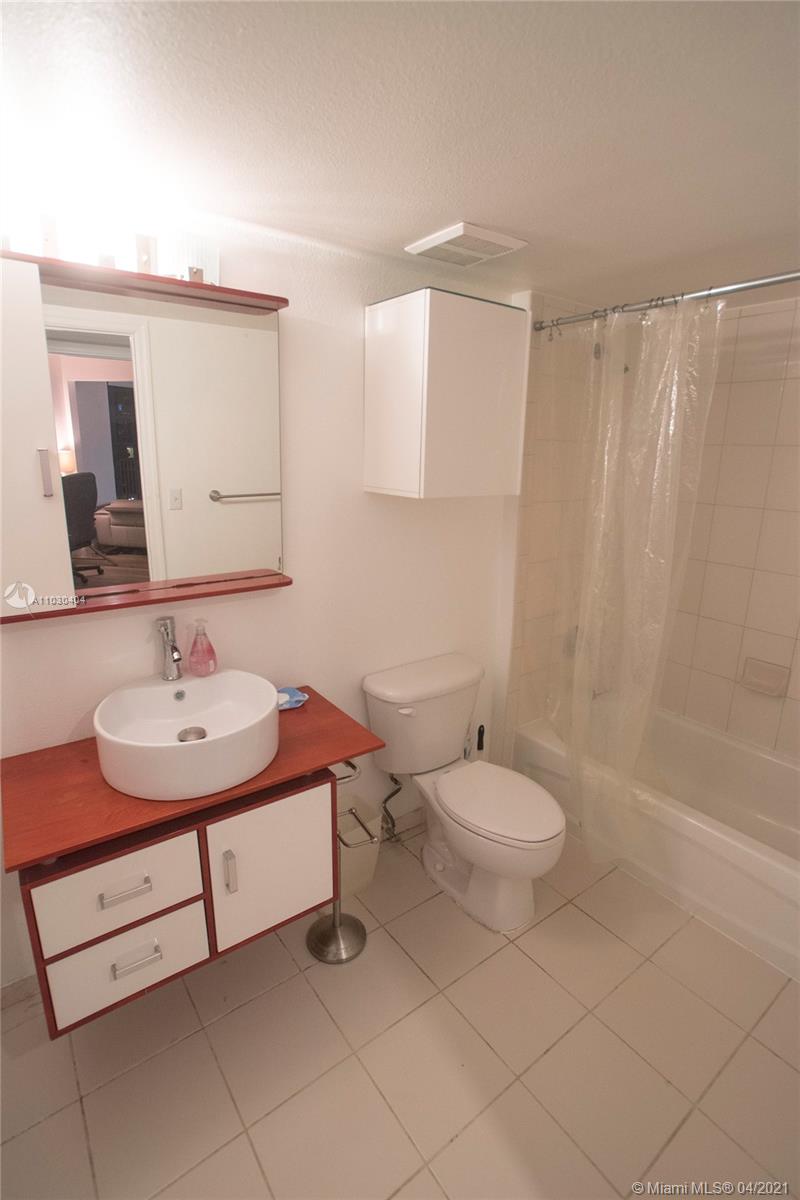 THE CITADEL CONDO - Residential Lease