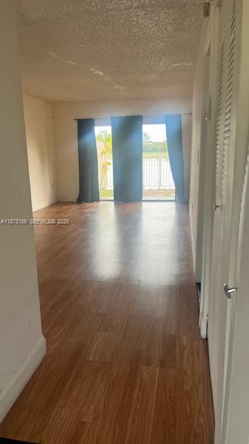 VILLAS AT LAKEVIEW CONDO - Residential
