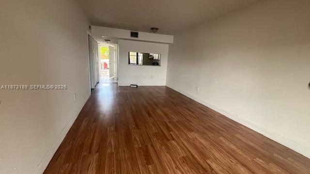 VILLAS AT LAKEVIEW CONDO - Residential