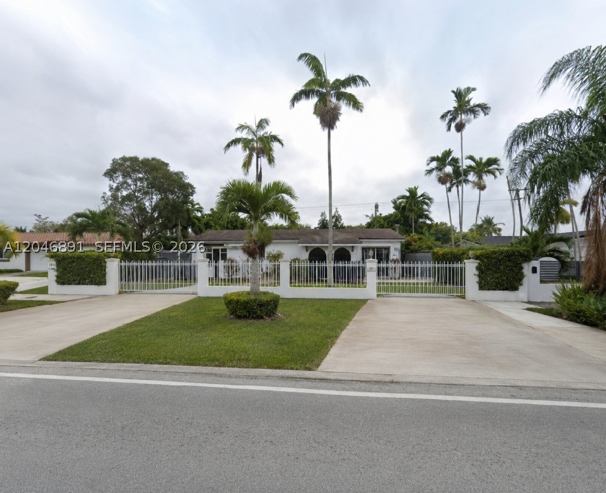 DARLINGTON MANOR - Residential