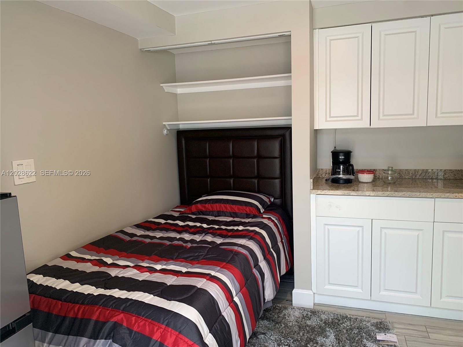 KERWOOD MANOR - Residential Lease