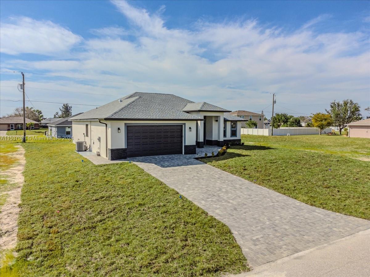 CAPE CORAL - Residential