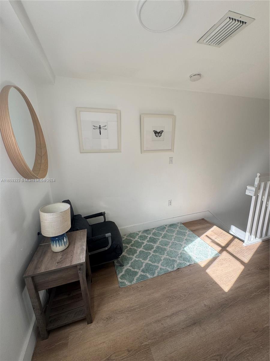 VERONA CONDO - Residential Lease