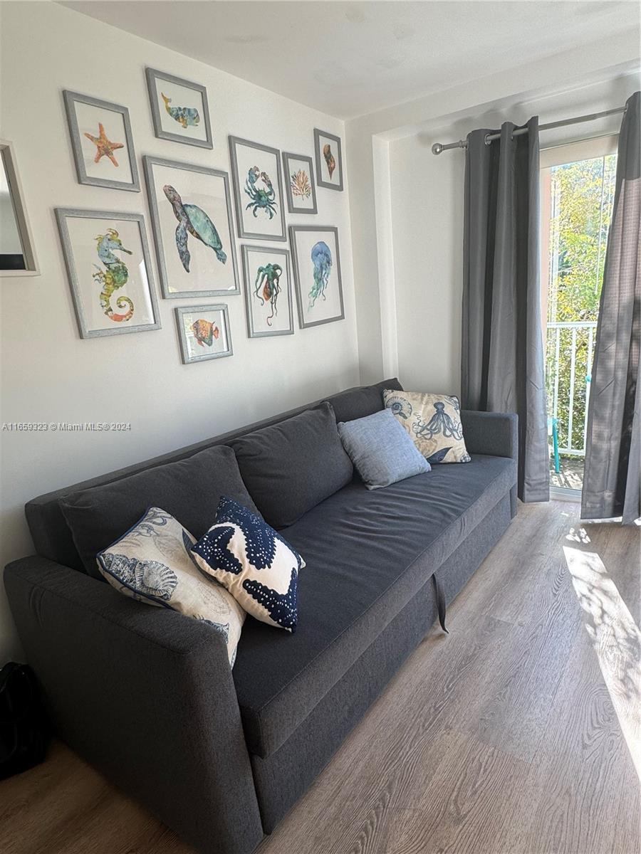 VERONA CONDO - Residential Lease