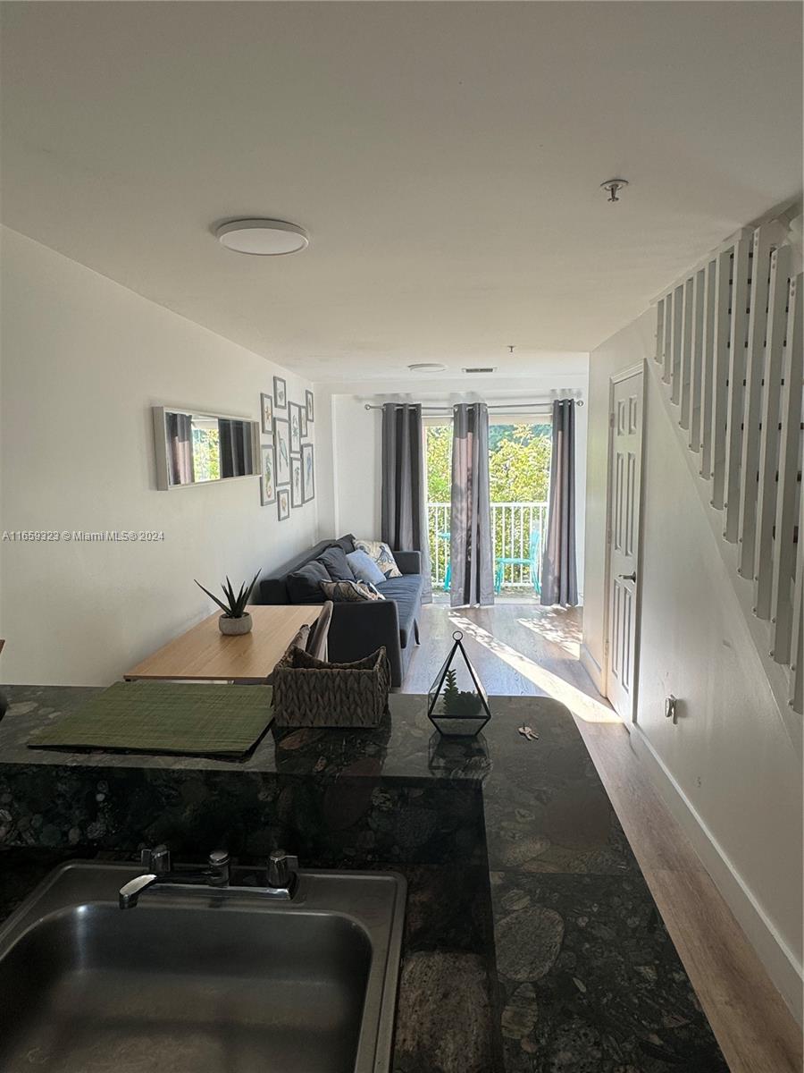 VERONA CONDO - Residential Lease