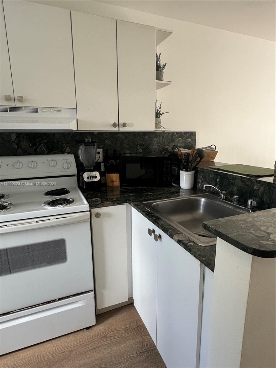 VERONA CONDO - Residential Lease