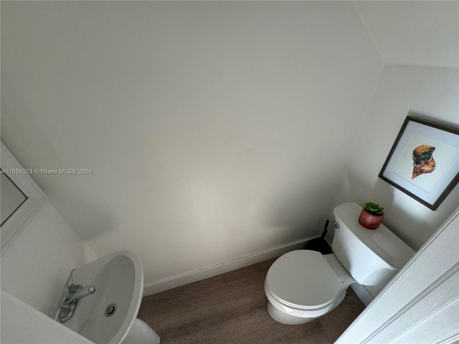 VERONA CONDO - Residential Lease