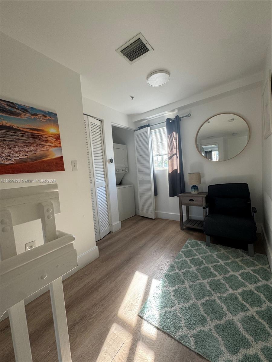 VERONA CONDO - Residential Lease