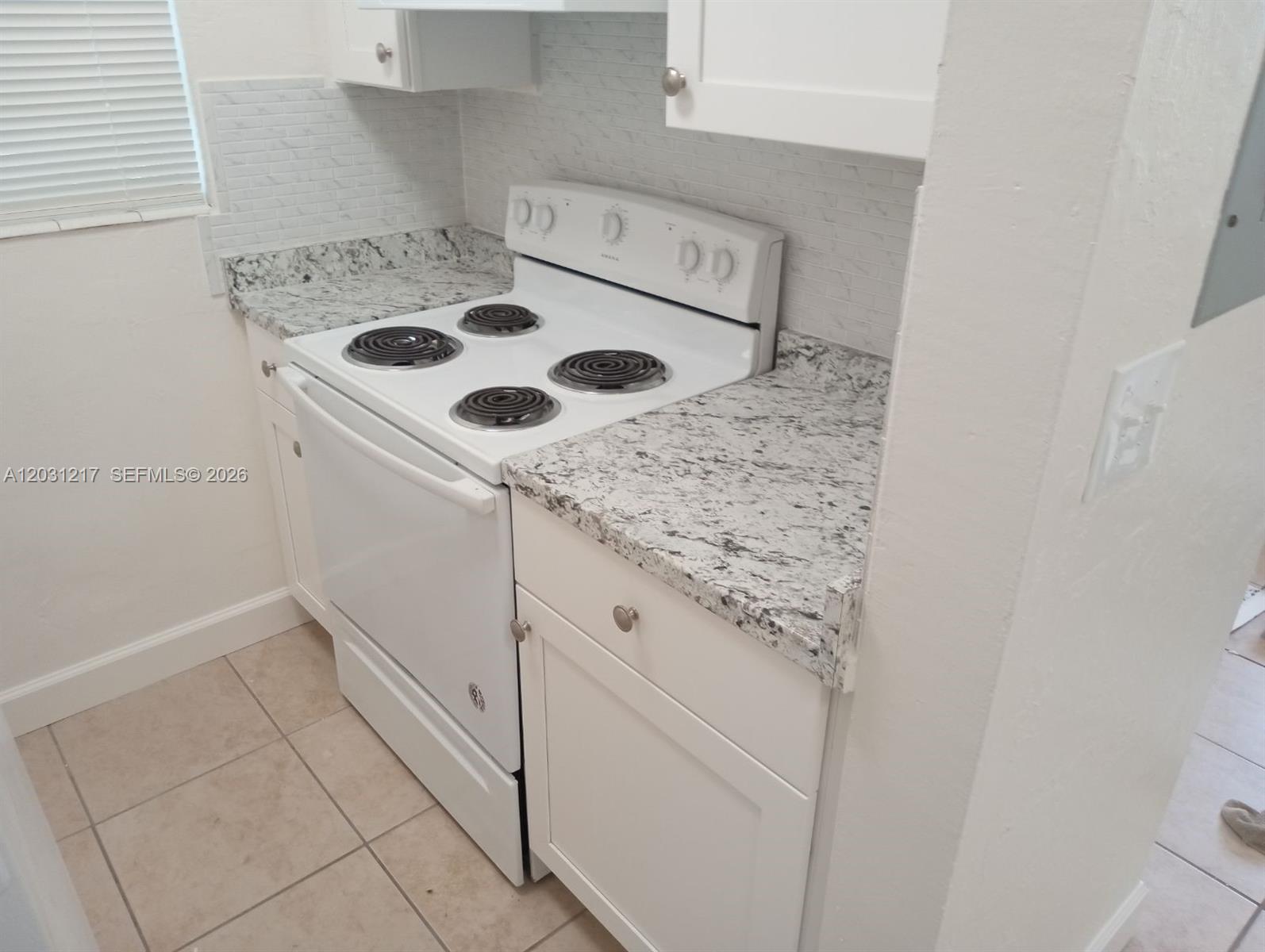 MEYERSON MANOR - Residential Lease