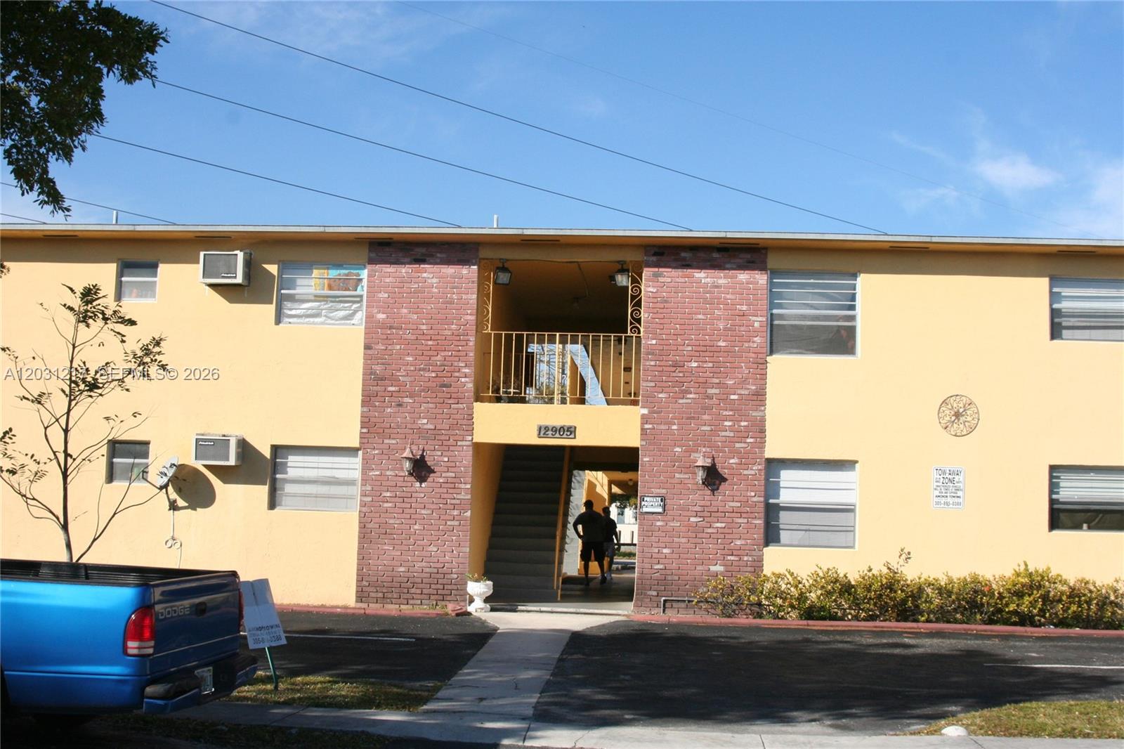 MEYERSON MANOR - Residential Lease