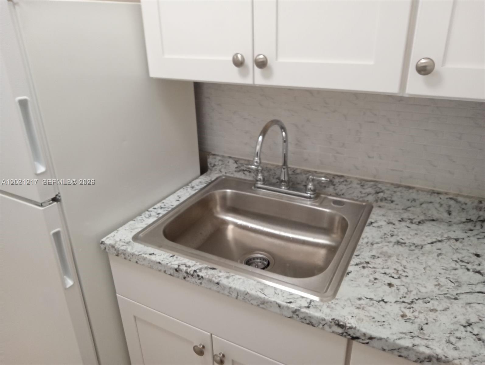 MEYERSON MANOR - Residential Lease