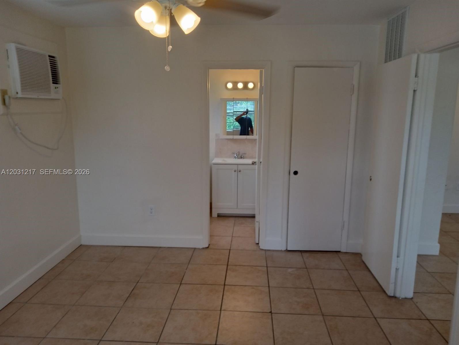 MEYERSON MANOR - Residential Lease