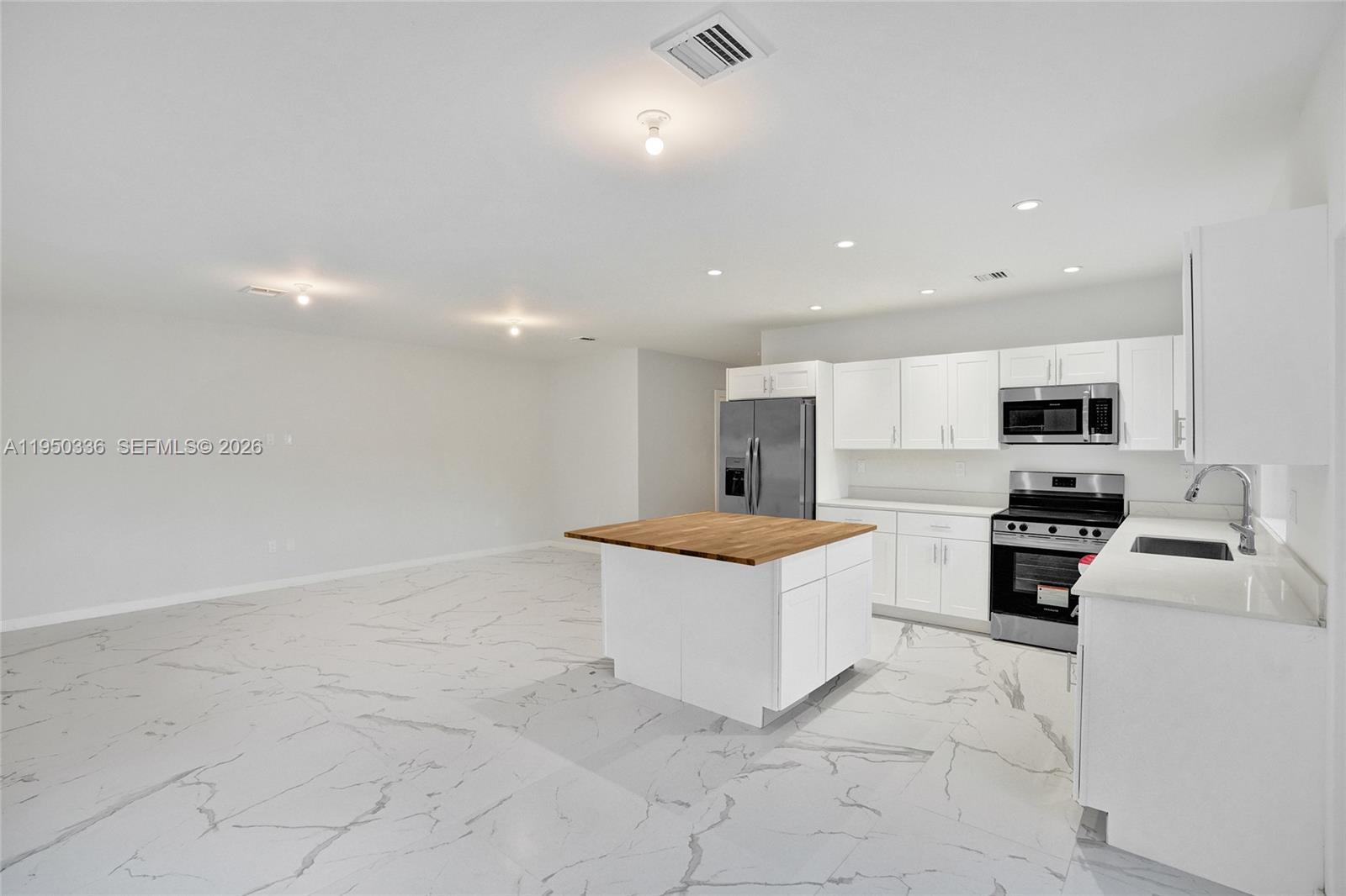 BELLEVUE BISCAYNE - Residential Income