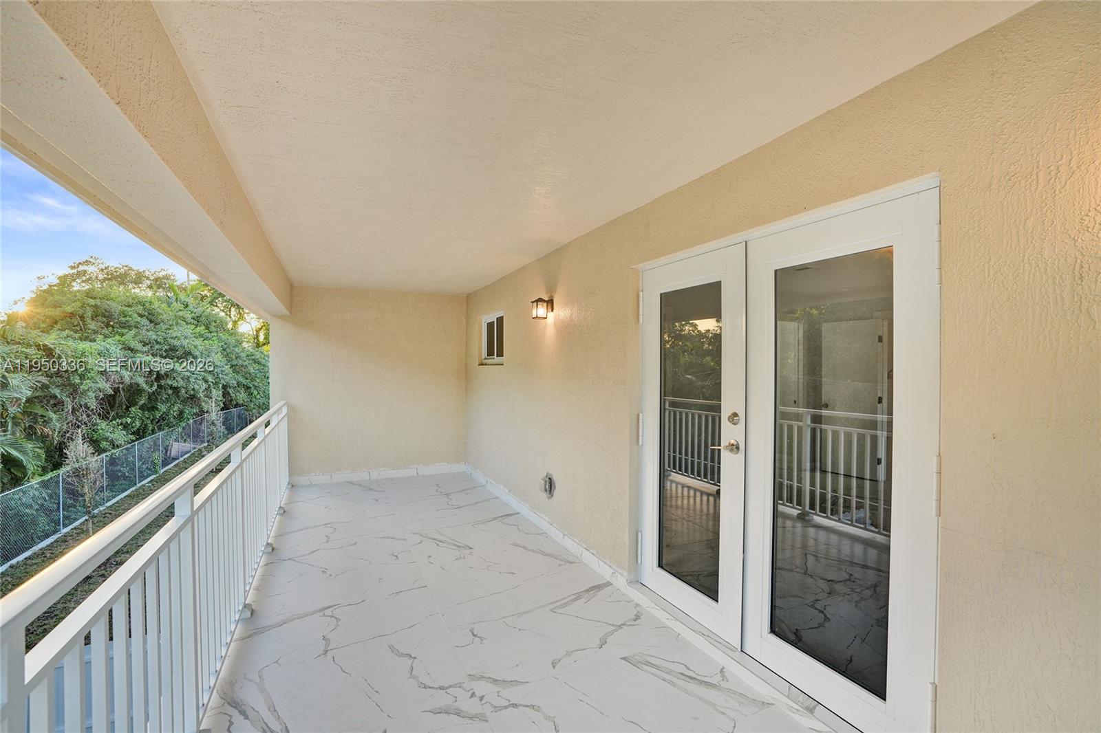 BELLEVUE BISCAYNE - Residential Income