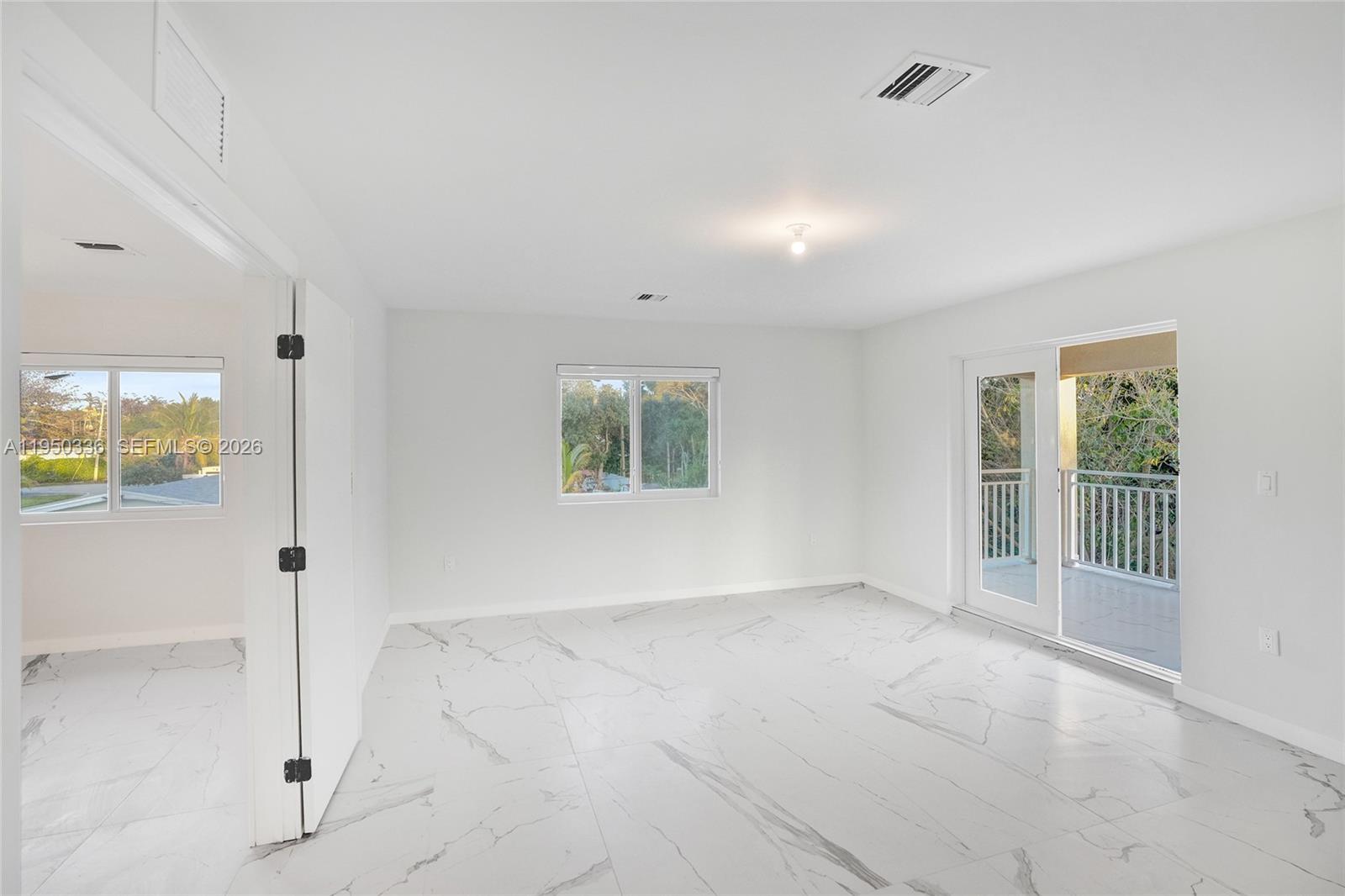 BELLEVUE BISCAYNE - Residential Income