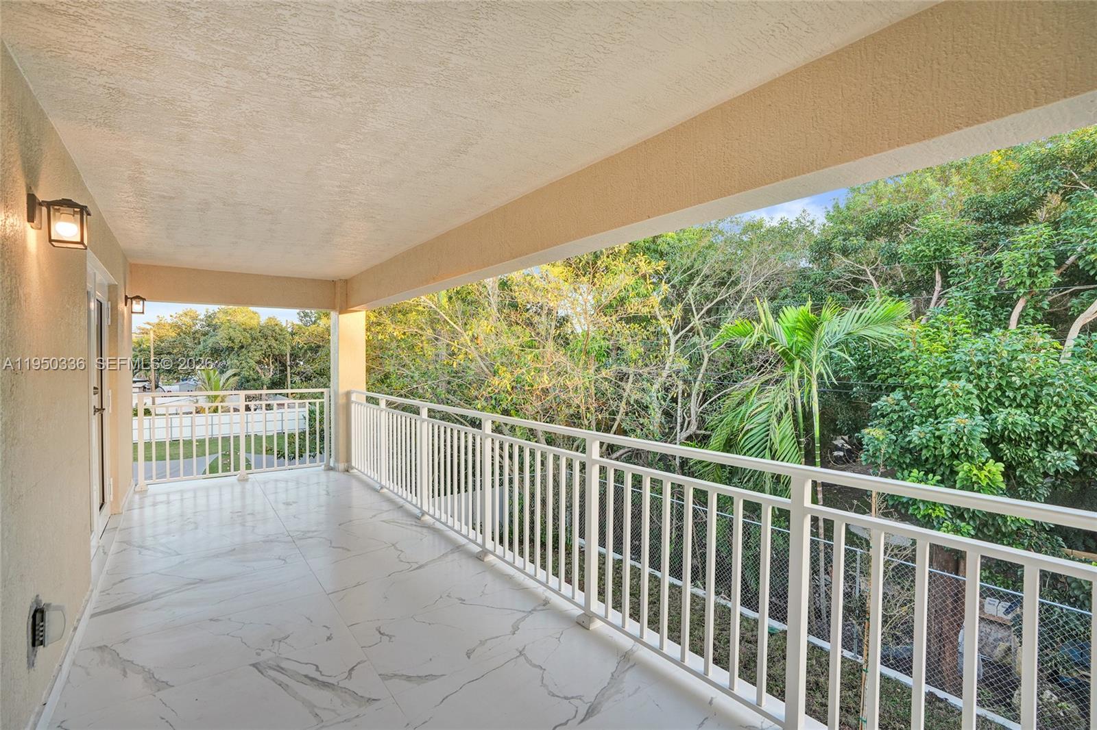 BELLEVUE BISCAYNE - Residential Income
