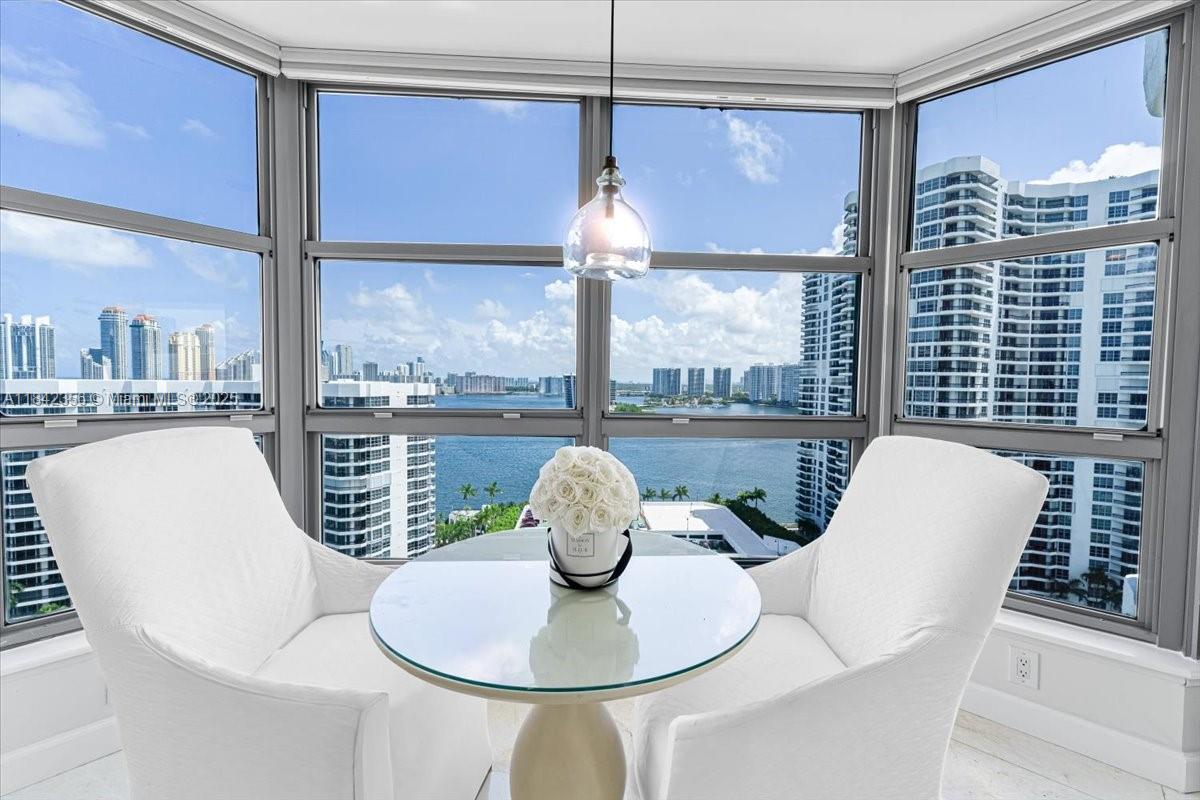 MYSTIC POINTE TOWER 400 C - Residential
