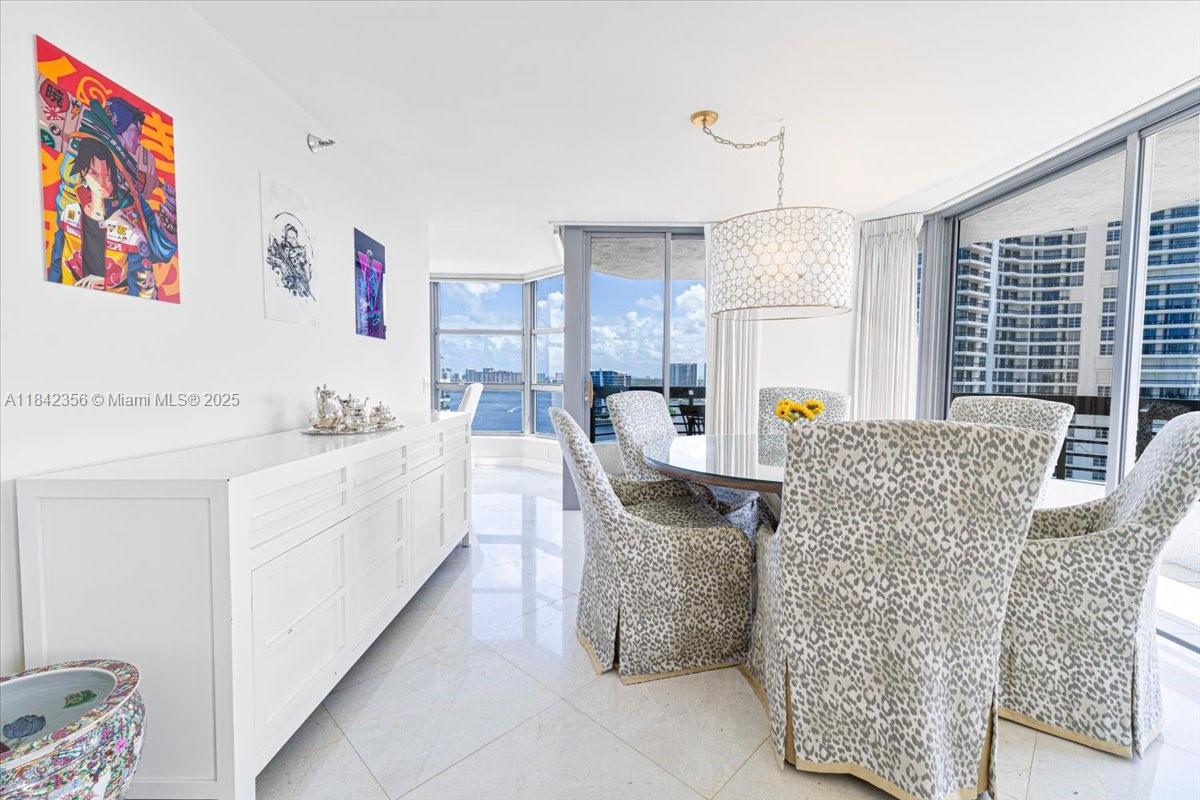 MYSTIC POINTE TOWER 400 C - Residential