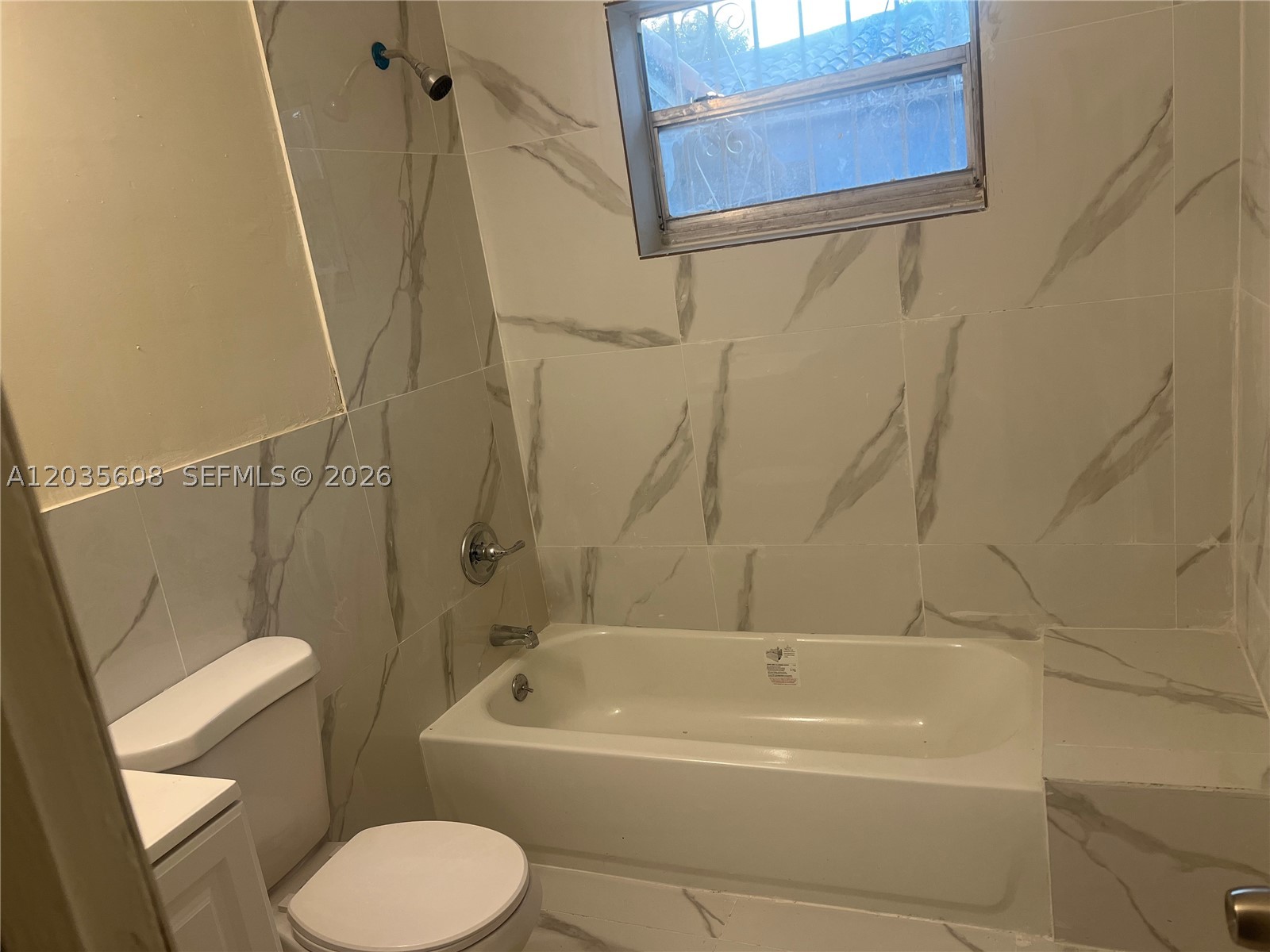 CASTILIAN COURT - Residential Lease
