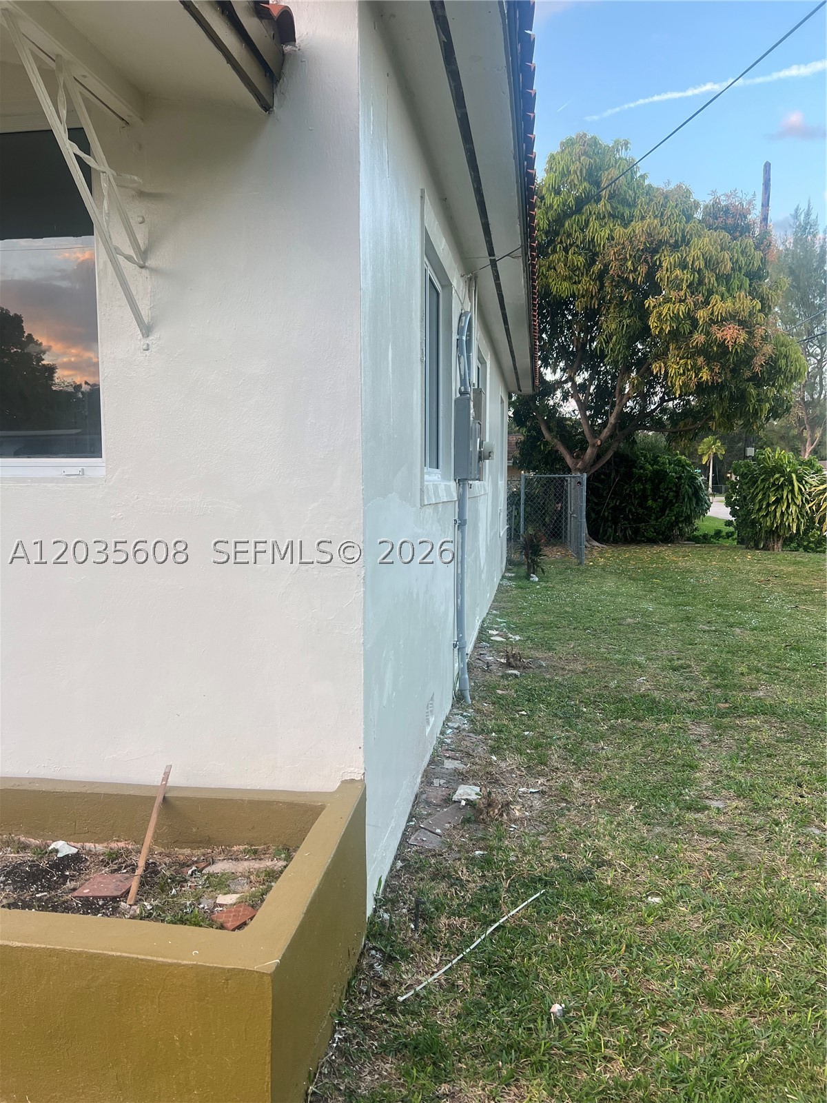 CASTILIAN COURT - Residential Lease