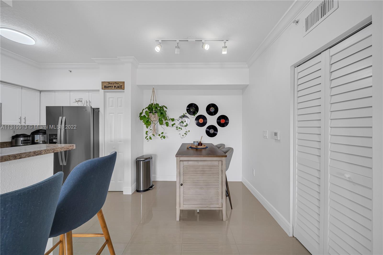 MARQUESA CONDO - Residential