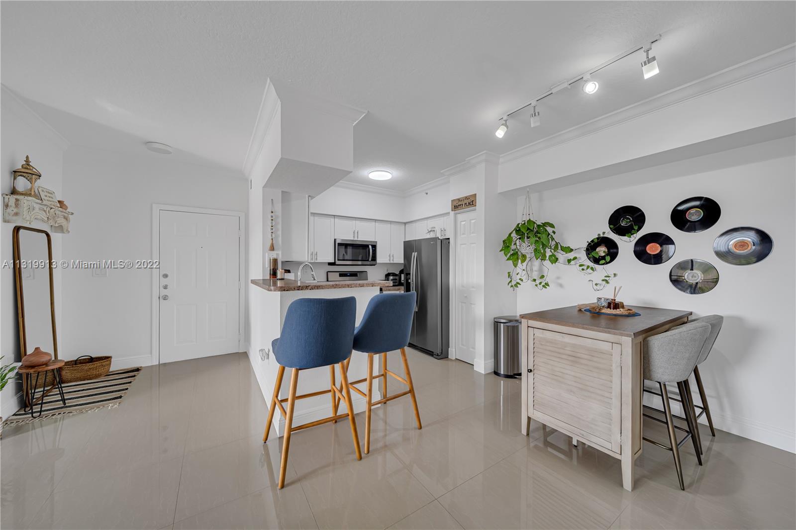 MARQUESA CONDO - Residential