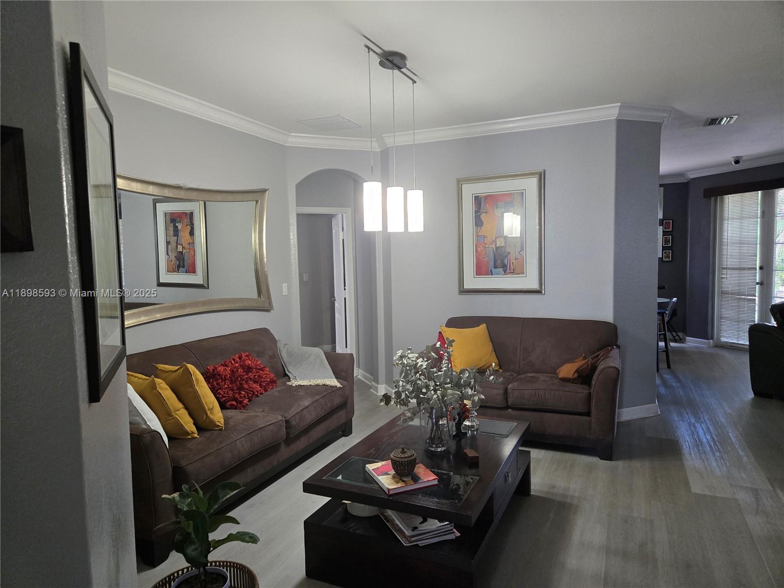 ISLANDS AT DORAL 1ST ADDN - Residential