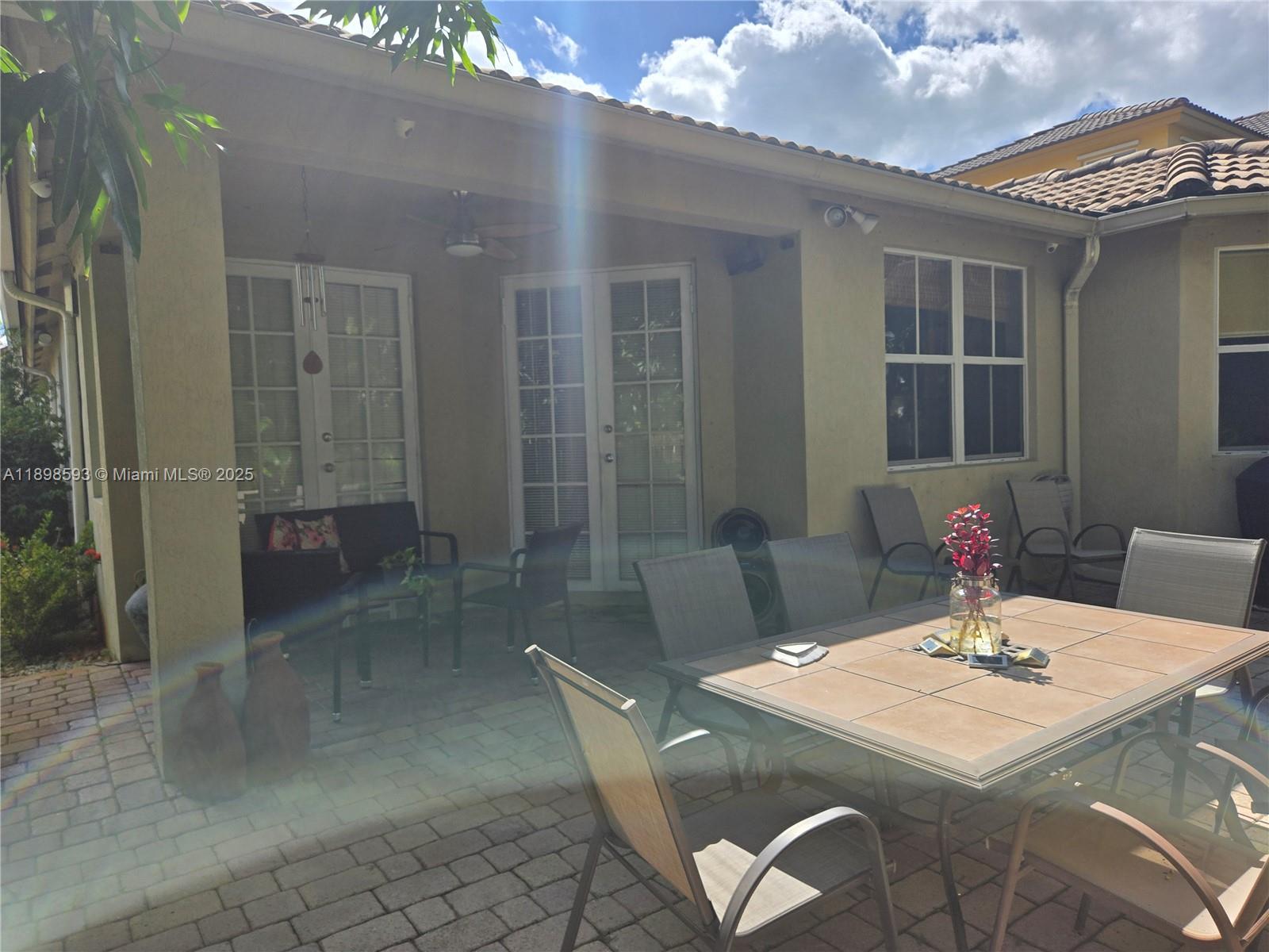 ISLANDS AT DORAL 1ST ADDN - Residential