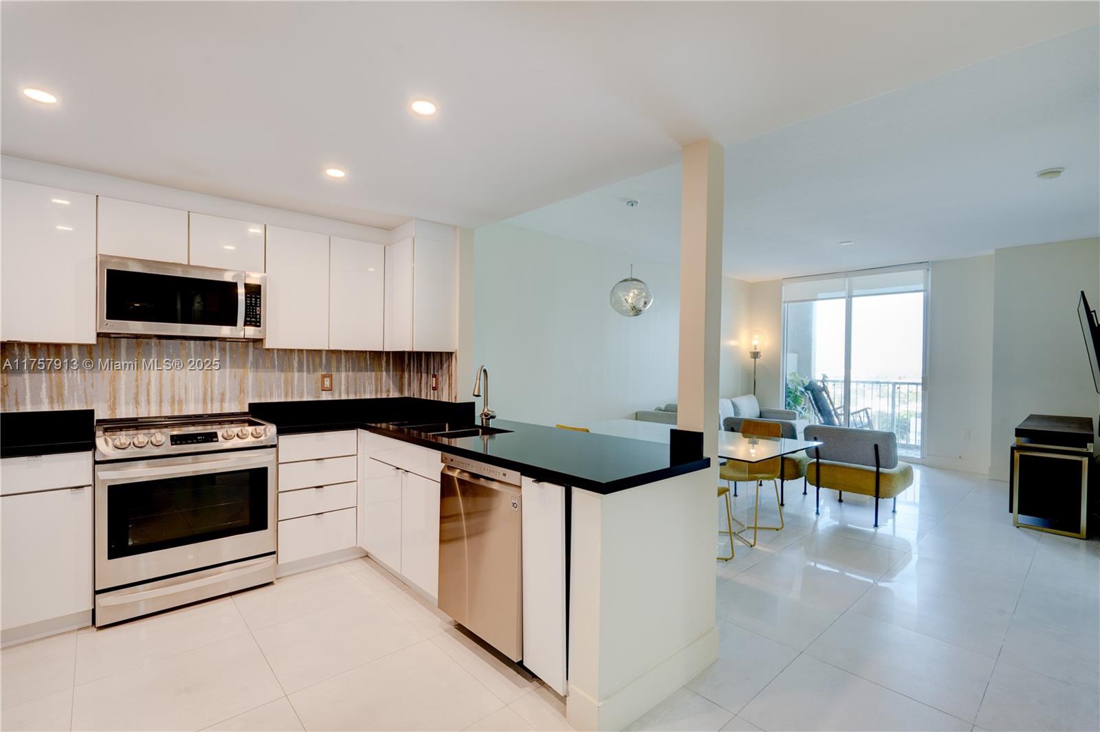 VUE AT BRICKELL CONDO - Residential