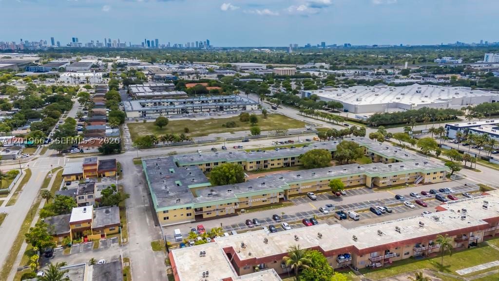 NEW WORLD CONDO APTS IV - Residential