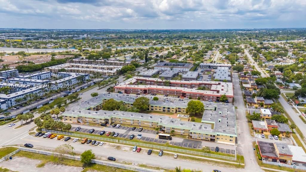 NEW WORLD CONDO APTS IV - Residential