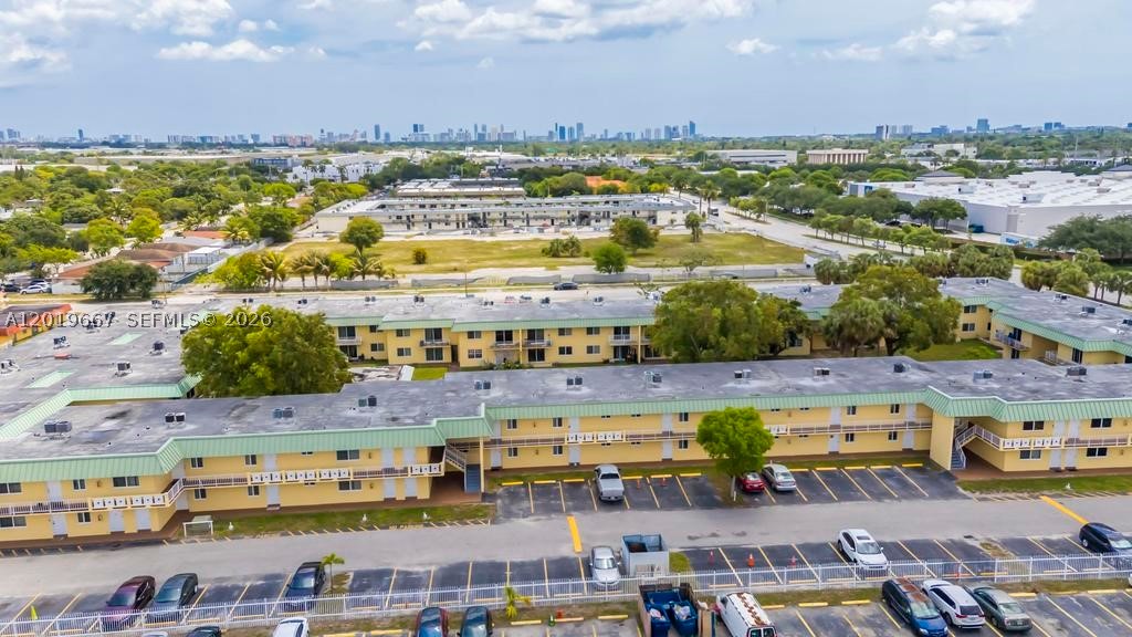 NEW WORLD CONDO APTS IV - Residential