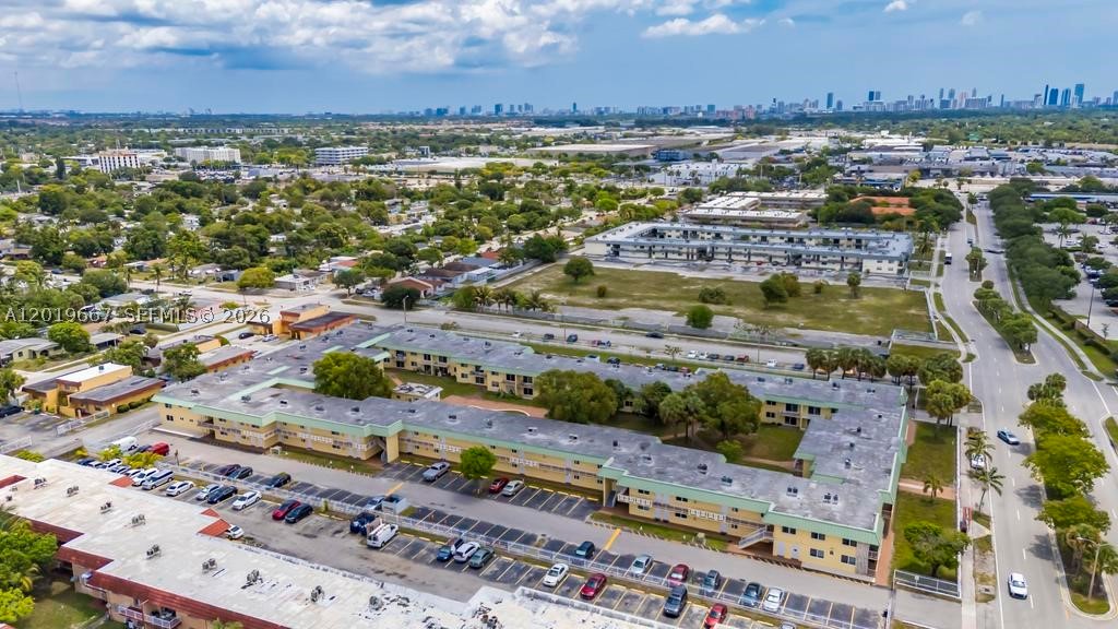 NEW WORLD CONDO APTS IV - Residential