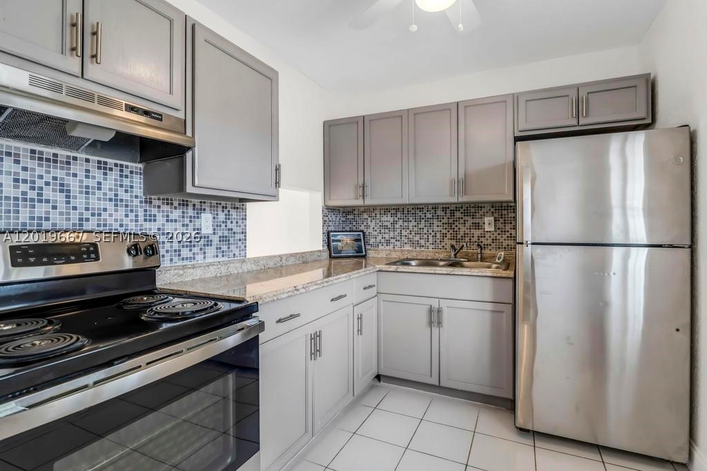NEW WORLD CONDO APTS IV - Residential