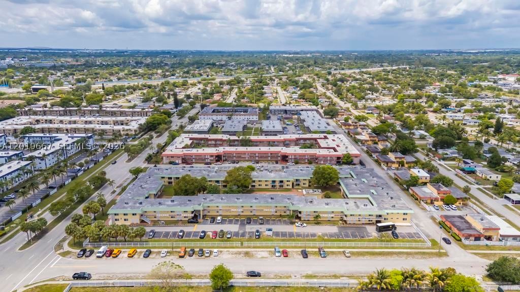 NEW WORLD CONDO APTS IV - Residential