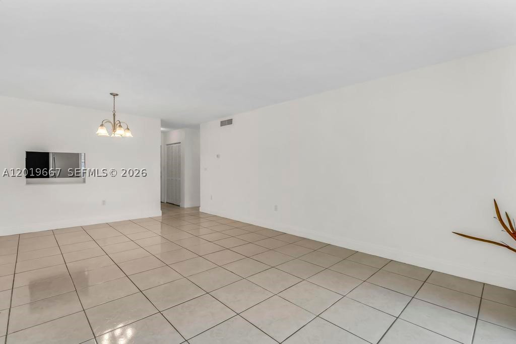 NEW WORLD CONDO APTS IV - Residential