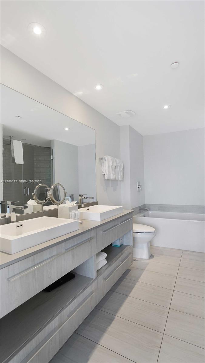 4010 SOUTH OCEAN CONDO - Residential